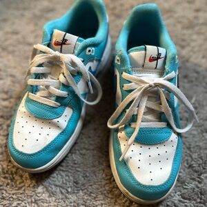 Nike Blue and White Low-Top Sneakers